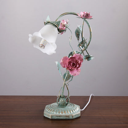 Pastoral Flowers And Plants Bedroom Bedside Lamp